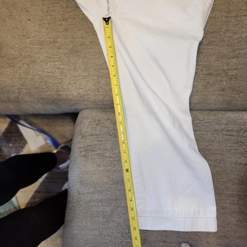 J. Crew Favorite Fit Beige Capri Pants - Picture 4 of 4